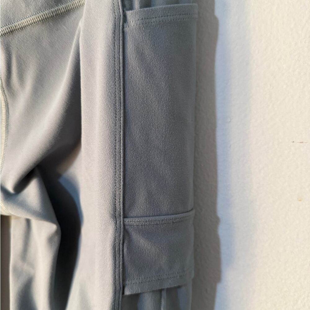 Athleta Women’s SP Salutation Cargo 7/8 Legging Athleisure Gym Yoga Fitness - Picture 4 of 9